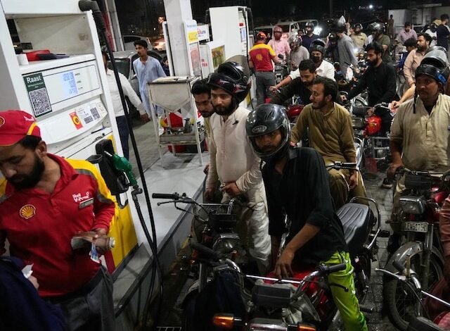 pakistan oil crisis 2026 03 594d89a28286d05aeaa4cf0dea0b6516