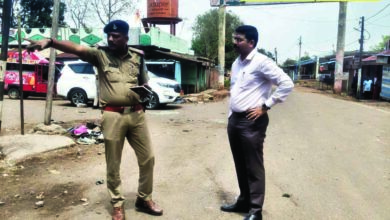 हिस्ट्रीशीटरों एवं बदमाशों पर रखें निगरानी, बड़वारा थाने पहुंचे कप्तान, फरियादियों से सद्व्यवहार करने की दी नसीहत 8 sp