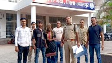 फायरिंग के कुछ घंटों में प्रेमिका समेत दबोचा गया कुख्यात बदमाश 8 01 10