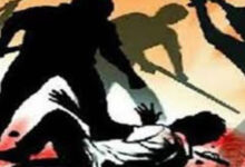 पुरानी रंजिश में घात लगाकर हमला, पिता-पुत्र लहूलुहान 8 02 27