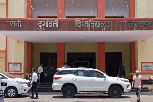 03 22