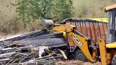 ब्रेक फेल होने से अनियंत्रित ट्रक पलटा, चालक की मौत 6 03 6
