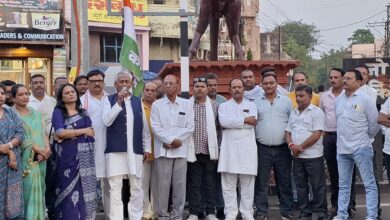 मुख्यमंत्री की कथित अमर्यादित टिप्पणी के विरोध में कांग्रेस का गांधीवादी धरना 13 20260601 185051