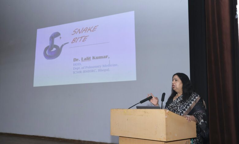 सर्पदंश की स्थिति में प्राथमिक उपचार सबसे महत्वपूर्ण डॉ. ललित कुमार बीएमएचआरसी में व्याख्यानमाला आयोजित, बारिश के मौसम में सतर्कता बरतने की सलाह 1 IMG 20260613 WA0009