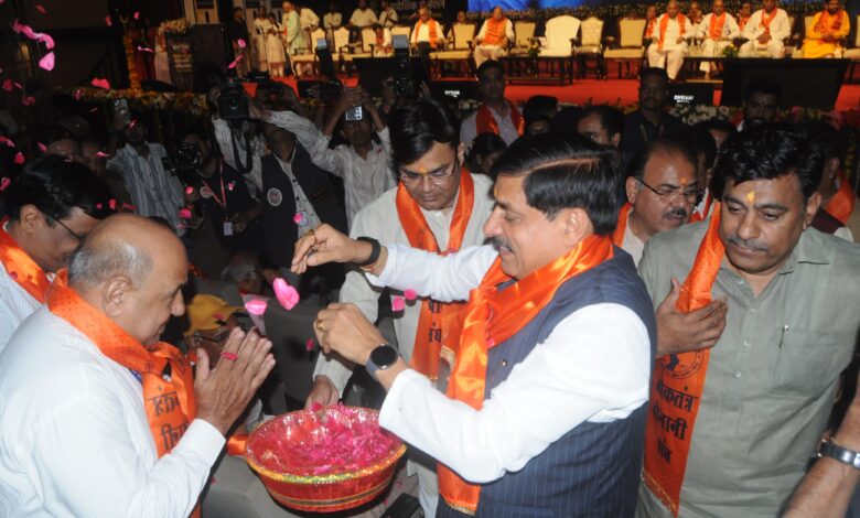 रवीन्द्र भवन में मिसाबंदी सम्मेलन आयोजित, जनभागीदारी से ही सफल होंगे विकास कार्य मुख्यमंत्री डॉ. मोहन यादव 1 IMG 20260626 WA0003