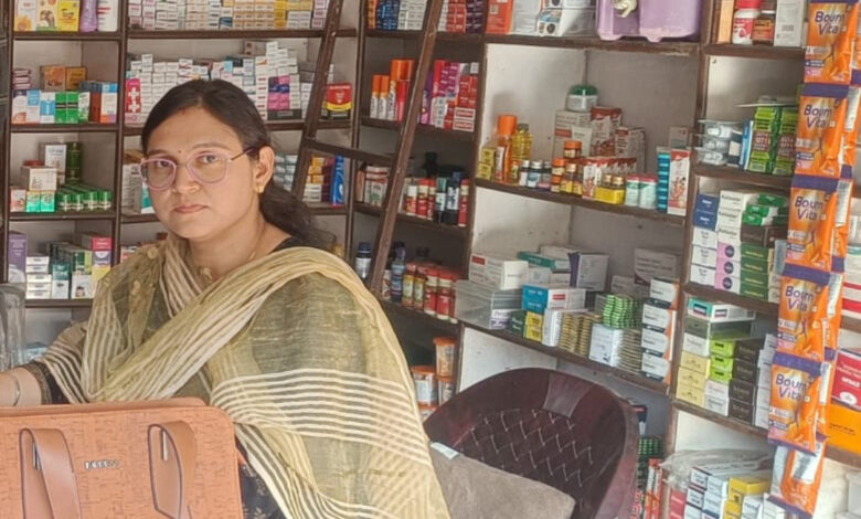 कटनी में औषधि विभाग की बड़ी कार्रवाई, 10 मेडिकल स्टोर्स को कारण बताओ नोटिस जारी, संतोषजनक जवाब नहीं तो लाइसेंस होंगे निलंबित 1 IMG 20260606 173541