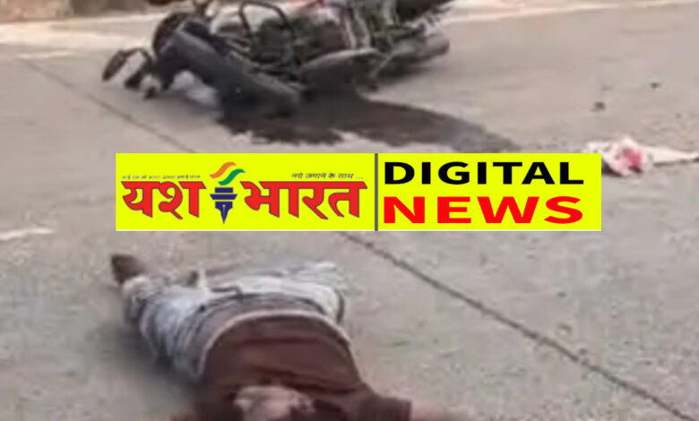 दूसरे दिन भी खून से रंगी सड़क, तेवरी के पास पिकअप ने बाइक को मारी ठोकर, 2 युवकों की मौके पर मौत 1 IMG 20260615 162243