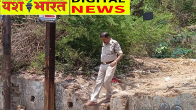 सिविल लाइन के खाली प्लाट में शव मिलने से सनसनी, लाश कई दिन पुरानी, हत्या की आशंका, पुलिस कर रही जांच 8 IMG 20260628 130101