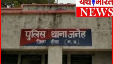 भीषण सड़क हादसा : बाइक में सवार दो युवकों की मौत , 30 फीट नीचे खदान में गिरी बाइक 13 InCollage 20260621 104820104