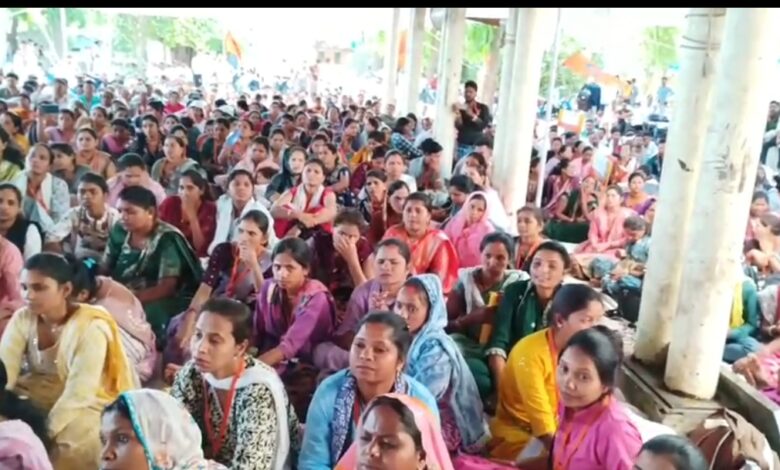 पेसा मोबिलाइजरों की सेवा बहाली की मांग तेज मुख्यमंत्री को ज्ञापन भेजकर सेवा समाप्ति आदेश निरस्त करने की मांग, आंदोलन की चेतावनी 1 Screenshot 2026 06 02 16 15 51 08 6012fa4d4ddec268fc5c7112cbb265e7