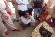 उधारी के विवाद में हुई मारपीट, इलाज के दौरान मौत परिजनों ने थाने में शव रखकर किया प्रदर्शन 10 Untitled 3 copy 4