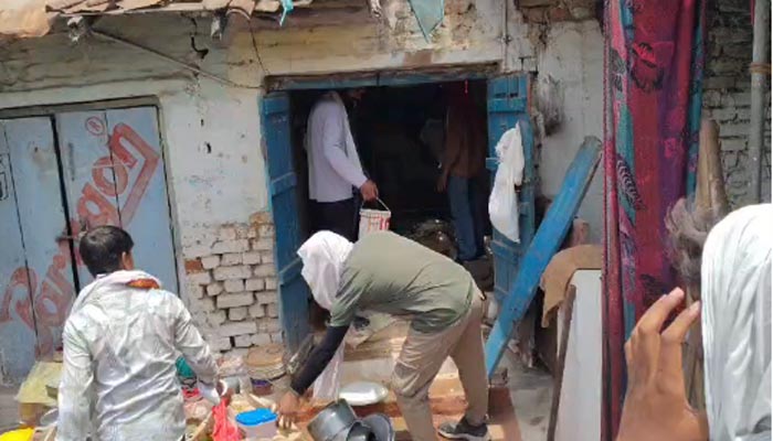 कोर्ट के आदेश पर कब्जामुक्त हुई दुकान, पीड़ित परिवार को मिला न्याय 1 Untitled 4 copy 5