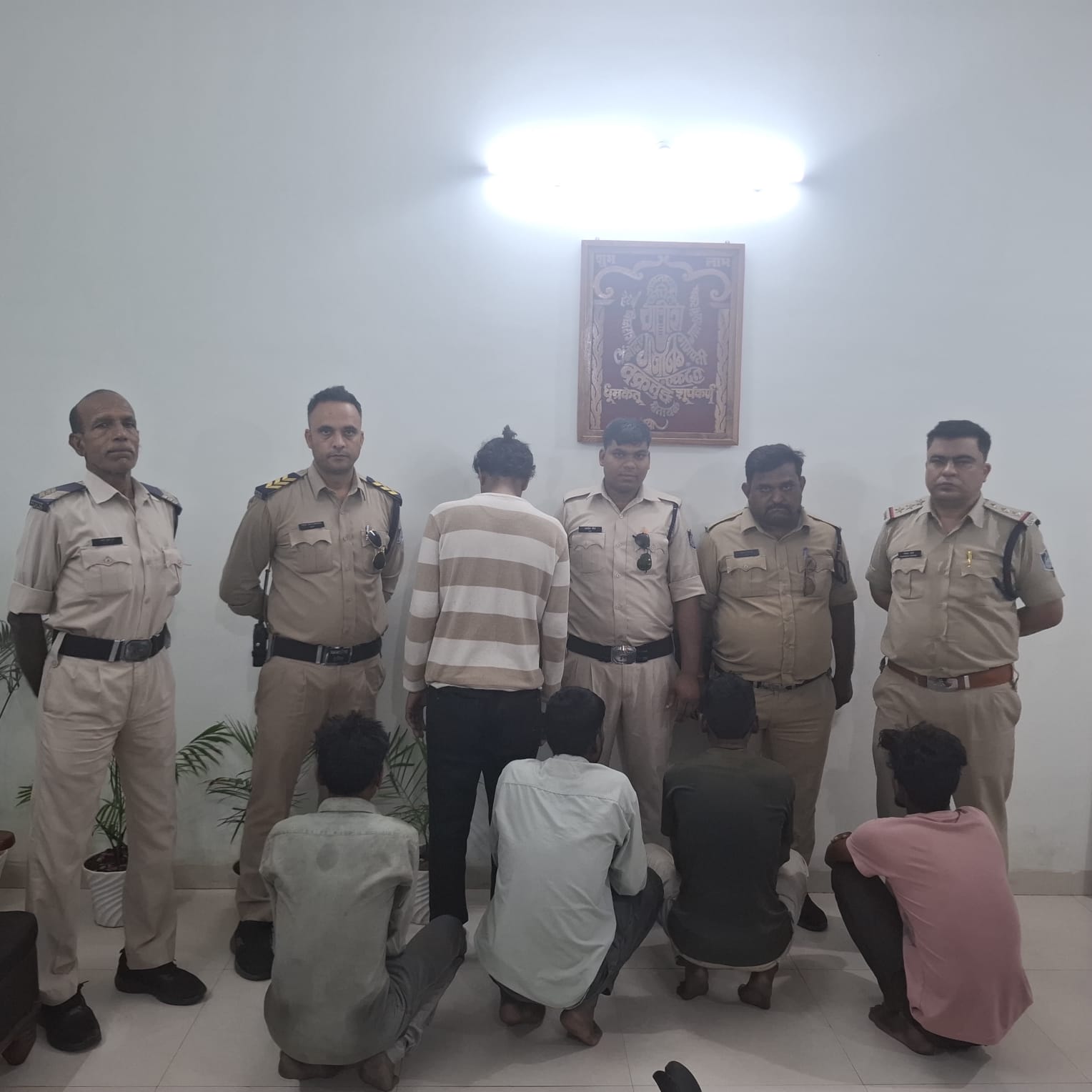 गढ़ा थाना बना जिले में नंबर-1, मई में 106 स्थायी वारंट तामील 3 WhatsApp Image 2026 06 01 at 7.16.56 PM 1