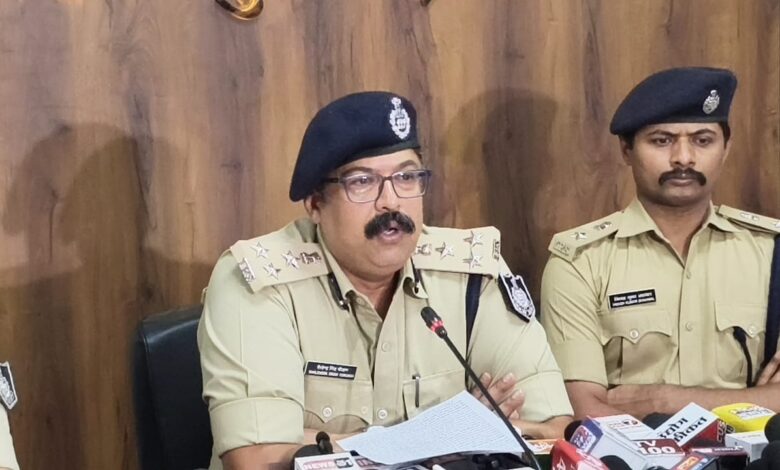 किराये पर ली गई कारों को बेचने वाले गिरोह का पर्दाफाश - 20 वाहन बरामद, छह आरोपी गिरफ्तार 1 WhatsApp Image 2026 06 17 at 16.52.23