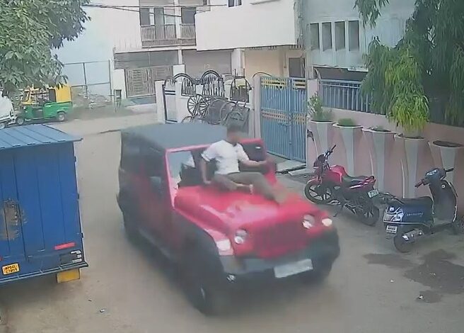थार के बोनट पर 1 किमी तक लटका रहा अरशद बाबा गैंग का बदमाश 1 WhatsApp Image 2026 06 24 at 12.30.26