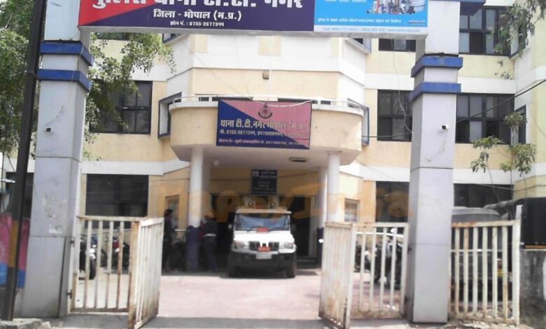 भोपाल से रीवा तक फैला फर्जी नियुक्ति पत्रों का जाल: ठगी की मास्टरमाइंड गिरफ्तार 1 WhatsApp Image 2026 06 25 at 12.30.53