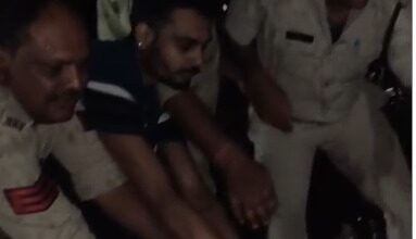 आधी रात को उफनते नाले में फंसी 60 वर्षीय बुजुर्ग की जान, फरिश्ता बनकर उतरे हनुमानगंज थाने के जवान, सिर पर लगी थी चोट 12 WhatsApp Image 2026 06 29 at 12.19.55
