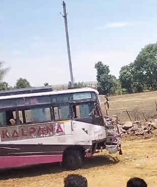 रायसेन में दो बसों की आमने-सामने भिड़ंत, राष्ट्रीय कवि समेत 3 की मौत, 15 घायल 1 bus rao