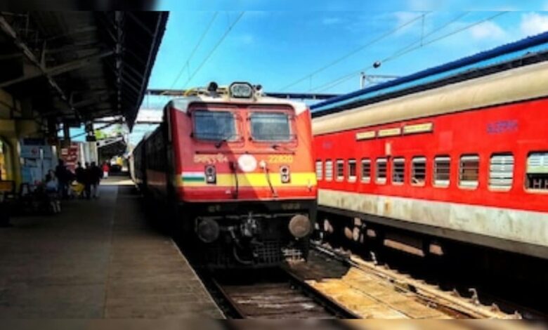 नीट परीक्षा में गड़बड़ी रोकने हाई अलर्ट, छात्रों के लिए स्पेशल ट्रेनें भी तैयार - हर केंद्र पर रहेगी जैमर की निगरानी, पुलिस रहेगी तैनात 1 projgkr up home guard exam special train 625x300 27 April 26