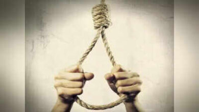 बापू कॉलोनी में युवक ने फांसी लगाकर की आत्महत्या, जांच में जुटी पुलिस 9 suicide
