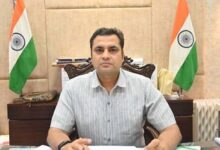 लंबित राजस्व प्रकरणों पर कलेक्टर सख्त, समय-सीमा में हो निराकरण 4 01 17