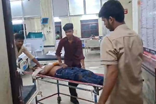 नरसिंहपुर हादसा :तेज रफ्तार हाईवा ने नरसिंहपुर में सेल्फी लेते 6 दोस्तों को कुचला, 5 की मौत,एक की हालत नाजुक 2 03 8