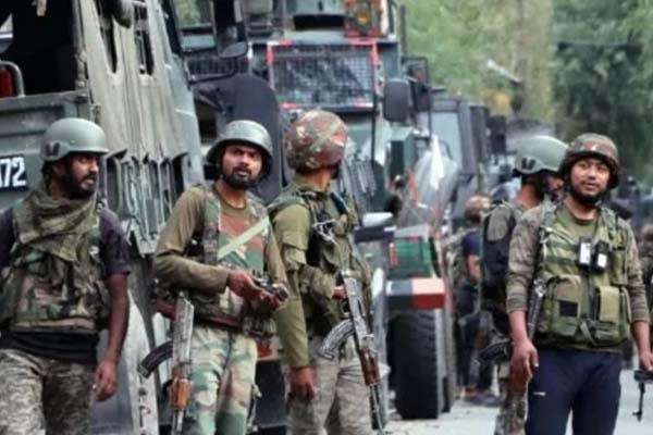 अनंतनाग में आतंकी हमला, हेड कॉन्स्टेबल शहीद; सुरक्षाबलों का सर्च ऑपरेशन जारी 1 06 4