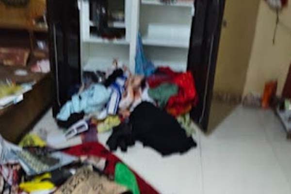 सूने मकान में चोरी, लाखों के जेवर और नकदी ले उड़े बदमाश 1 09 2