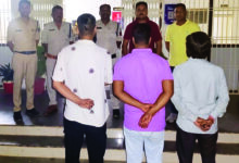 नशे के कारोबार पर पुलिस ने कसा शिकंजा, चाकूबाज बदमाशों की पुलिस ने कराई परेड, अपराधों से दूर रहने की दी हिदायत 4 101 1