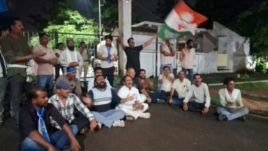 राहुल गांधी की गिरफ्तारी के विरोध में कांग्रेस का धरना 4 20260721 211121