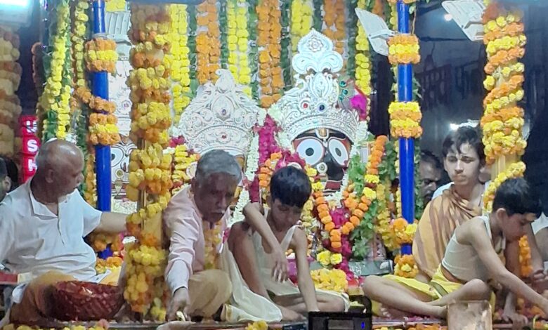 जयघोषों के बीच धाम लौटे भगवान जगन्नाथ, भक्ति में डूबा शहर 1 20260723 195706