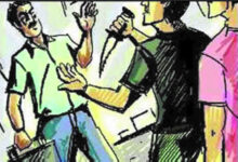 गाड़ी हटाने को लेकर विवाद, दो युवकों पर चाकू से हमला 4 Crime 2