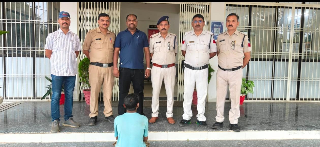सिक्योरिटी गार्ड पर चाकू से जानलेवा हमला, आरोपी गिरफ्तार, लोहे का सामान चोरी करने से रोकने पर वारदात 2 IMG 20260702 WA0991