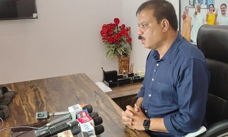 दतिया उपचुनाव पर उमंग सिंघार का भाजपा पर हमला बोले- कांग्रेस पूरी तरह तैयार, नरोत्तम मिश्रा जी दिल्ली नहीं, डबरा जाइए 1 IMG 20260712 WA0005