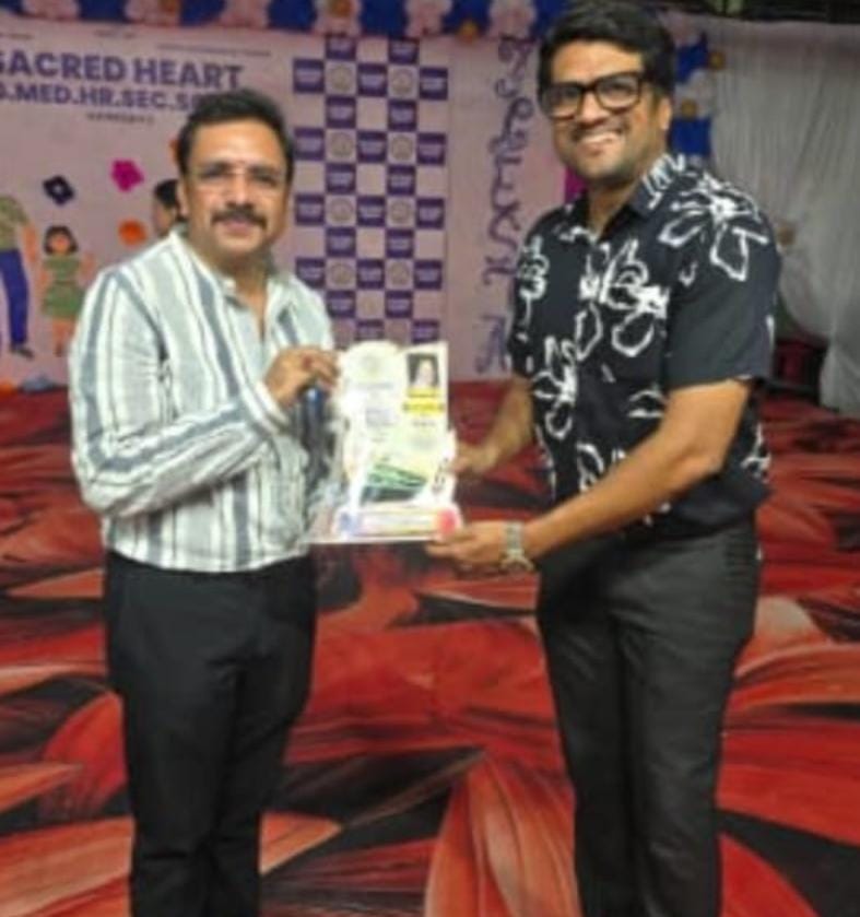 पिता के साथ रैंप पर बच्चों का वॉक, सेक्रेड हार्ट स्कूल में फैमिली फिएस्टा, अतिथि के रूप में मौजूद रहे जिला पंचायत उपाध्यक्ष अशोक विश्वकर्मा एवं यशभारत के स्थानीय संपादक आशीष सोनी 10 IMG 20260713 WA0573
