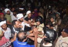 रोशनपुरा में पुलिस-किसानों के बीच धक्का-मुक्की, माहौल गरमाया 4 IMG 20260729 WA0222