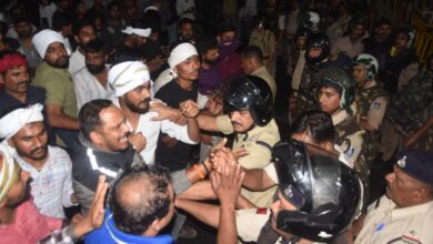रोशनपुरा में पुलिस-किसानों के बीच धक्का-मुक्की, माहौल गरमाया 5 IMG 20260729 WA0222