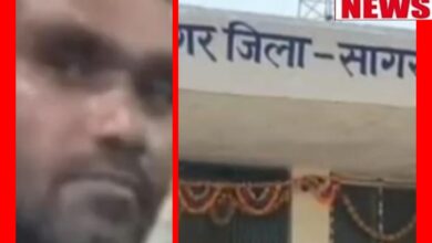 शराबी पति ने कुल्हाड़ी से वारकर की पत्नी की निर्मम हत्या : चार बच्चों के सिर से उठा मां का साया ,सैलून संचालक आरोपी मनोहर सेन वारदात के बाद फरार 11 InCollage 20260718 135148635