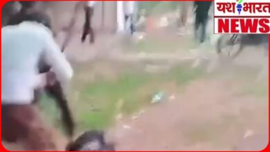 खाकी पर सवाल, वीडियो से बवाल: युवक पर लाठियों की बरसात, 20 घंटे से बेहोश; देखे पूरा वायरल वीडियो.... 8 InCollage 20260721 125857483