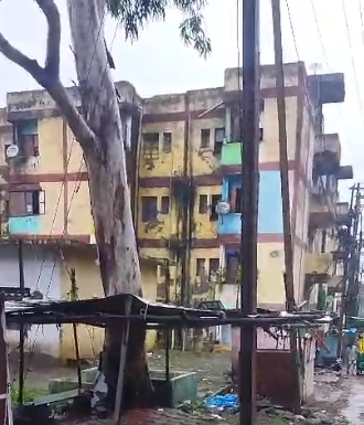 दहशत के साए में राजधानी! शाहजहानाबाद की मल्टी में तड़के गूंजीं गोलियां, चाकूबाजी से लहूलुहान हुआ युवक 1 Screenshot 2026 07 22 160346