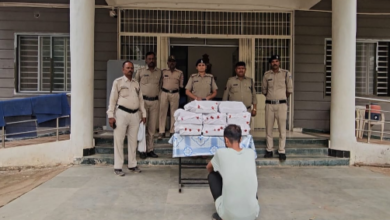 तस्करों पर पुलिस का शिकंजा : 13 कार्टून अवैध शराब , कार जब्त, गुर्गा गिरफ्तार, गिरोह के दो सदस्य फरार 11 Screenshot 20260711 164650.WhatsApp