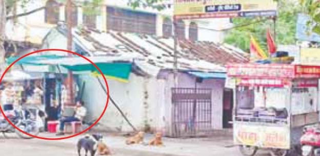 कागजों में 'एक्शन', जमीन पर 'धुआं' स्कूलों के पास धड़ल्ले से बिक रहा नशा 1 Untitled 10 copy 1