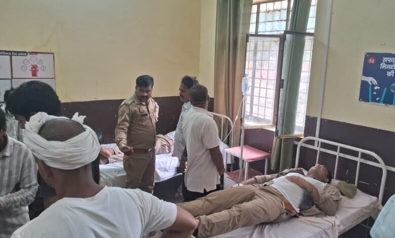 पॉलिटेक्निक छात्र की मौत पर बवाल, हाईवे जाम के बाद पुलिस पर पथराव, कई पुलिसकर्मी घायल 1 WhatsApp Image 2026 06 30 at 22.01.05
