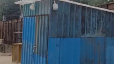 राजभवन की दीवार के सामने नाले पर रख दी कलारी, भारी विरोध के बाद ठेकेदार ने बंद किया ताला 6 WhatsApp Image 2026 07 18 at 11.27.10 1