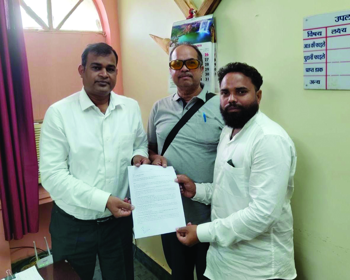 बड़ा खेल : अपनी ही रिटेल आईडी पर डंप की यूरिया की बोरियां, छोटे व्यापारियों को बना रहे थे मोहरा, खाद सिंडिकेट पर बड़ा प्रशासनिक प्रहार, उप संचालक कृषि ने दिए जांच के निर्देश, जिले के सभी होलसेलरों को जारी होंगे नोटिस 3 WhatsApp Image 2026 07 30 at 11.45.53 1.jpeg