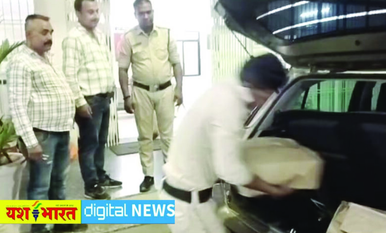 कोतवाली पुलिस की बड़ी कार्रवाई, स्विफ्ट कार से भारी मात्रा में अवैध शराब बरामद, खिरहनी से झर्रा टिकुरिया ले जाई जा रही थी शराब 1 02 3