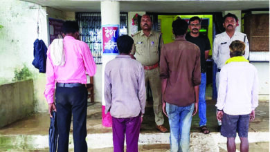 अवैध शराब बिक्री के खिलाफ पुलिस एक्टिव, 14 आरोपी गिरफ्त में, 50 लीटर कच्ची एवं 44 पाव देशी शराब जप्त 5 04 5