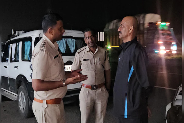 चलती बस में 7.50 करोड़ की लूट से सनसनी, सराफा व्यापारी का 5 किलो सोना और नकदी लेकर भागे बदमाश 1 04 5