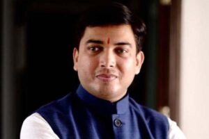 सिद्धिविनायक मंदिर में जबलपुर महापौर जगत बहादुर सिंह 'अन्नू' का आत्मीय सम्मान 2 04 7