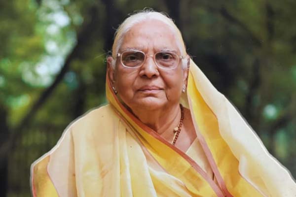 श्रीमती सुनीता तिवारी का निधन 1 05 3
